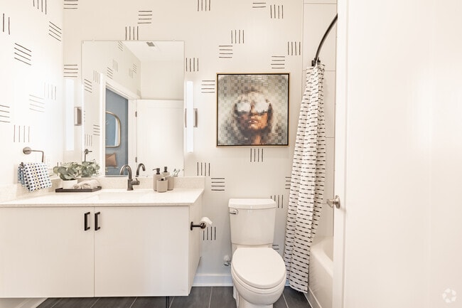 A4- 1BR, 1BA 630sqft