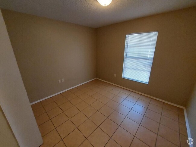 Building Photo - 2731 Willow Run Rental
