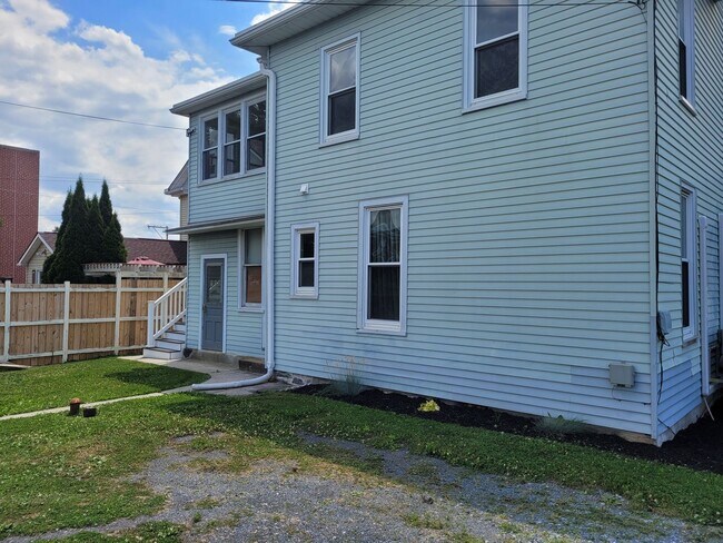 Photo - 21 E Maple St Unit 2