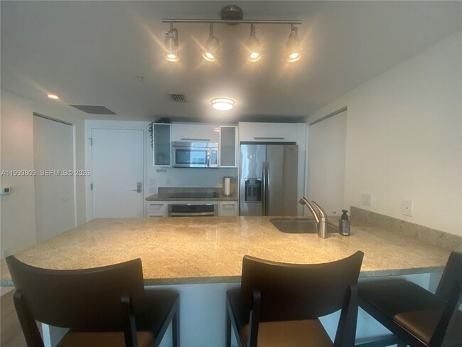 Photo - 185 SW 7th St Unit 2510