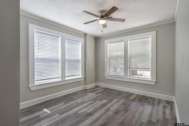 Photo - 517 S Bolton St