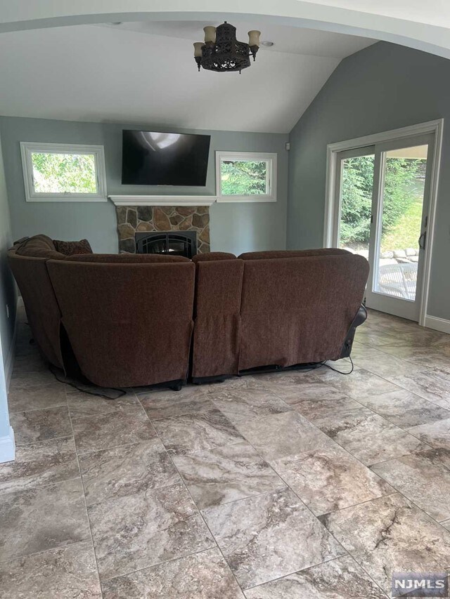 64 Powhatan Path House House Rental in Oakland, NJ