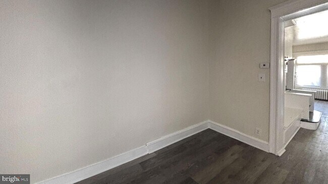 Photo - 5330 Race St