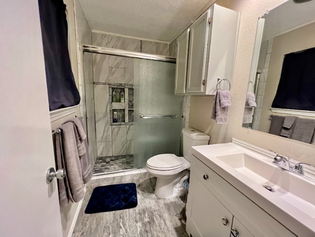 Photo - 13806 Wood Breeze