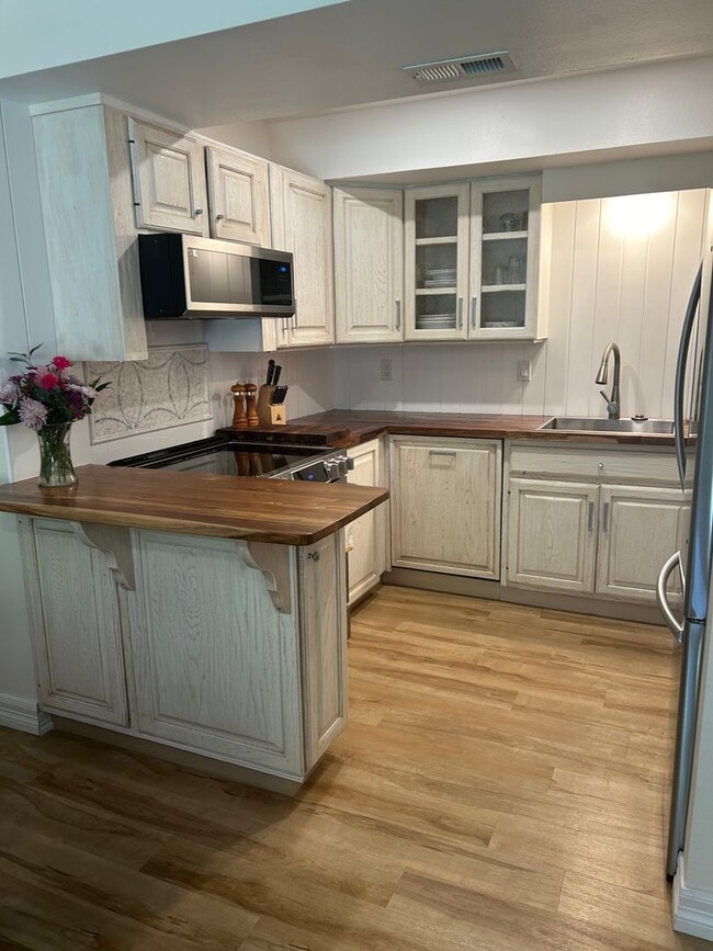Photo - Beautiful Condo in Carbondale!