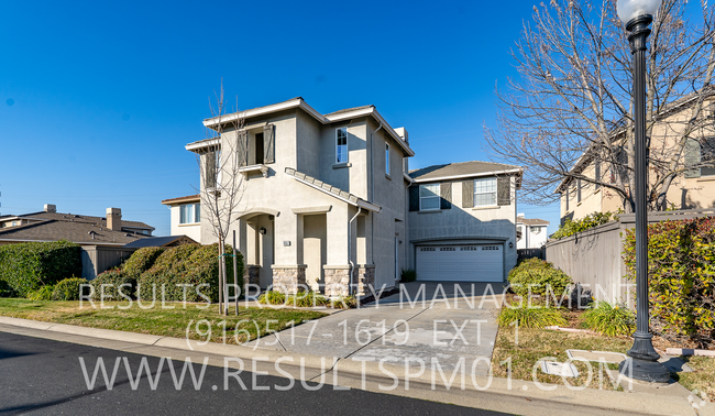 Building Photo - Beautiful Home in Gated Community - Pet Fr...