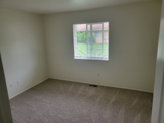 Photo - 240 O'Doherty Rd