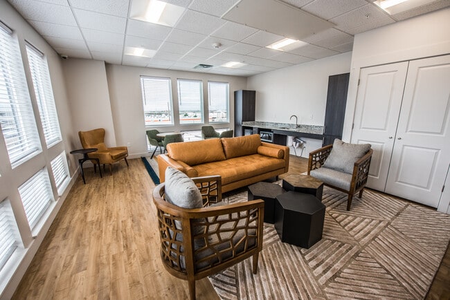 @2100 Apartments