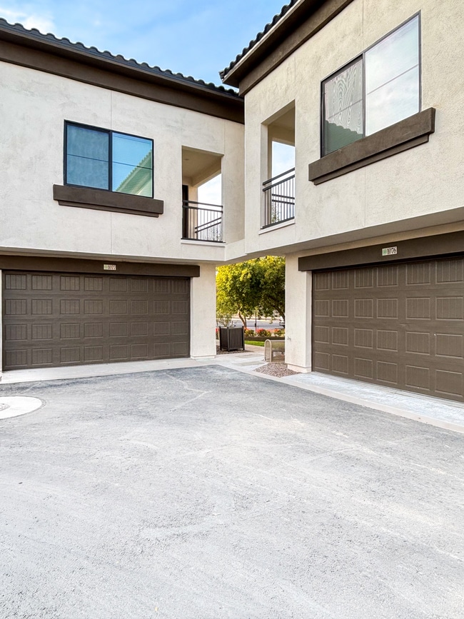 Photo - Woodcrest at Power Ranch Apartments