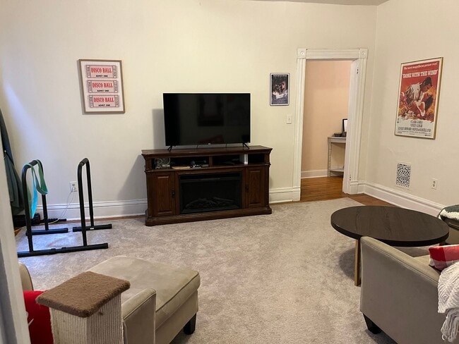 Photo - 4141 Flad Ave Unit 4143 2F