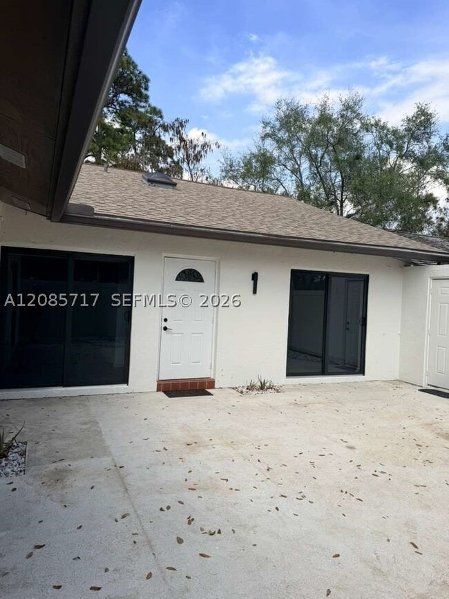 1350 Periwinkle Pl