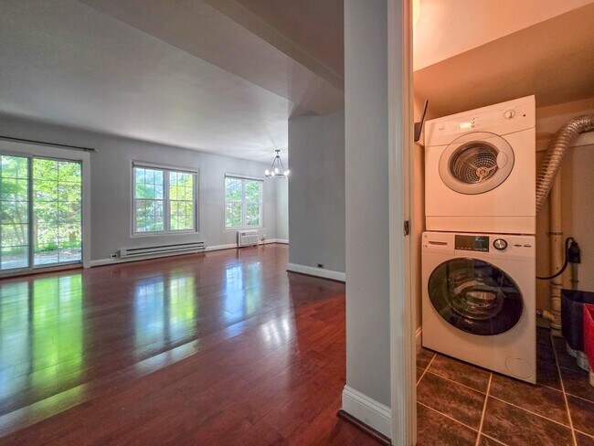 Photo - 3710 Gunston Rd