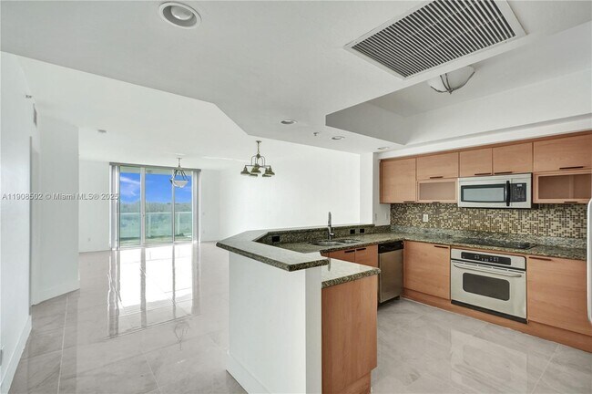 Photo - 14951 Royal Oaks Ln Unidad 806