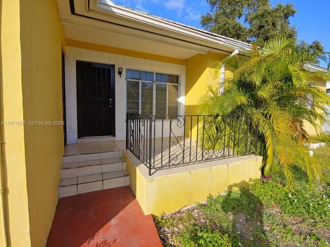 Photo - 1465 NE 149th St