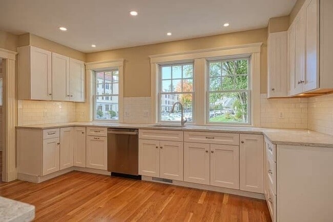 Photo - 71 Church St