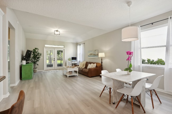 Photo - 100 Princess Dr