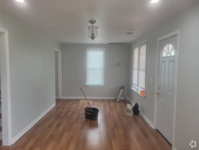 Building Photo - 1626 24th Ave N Rental
