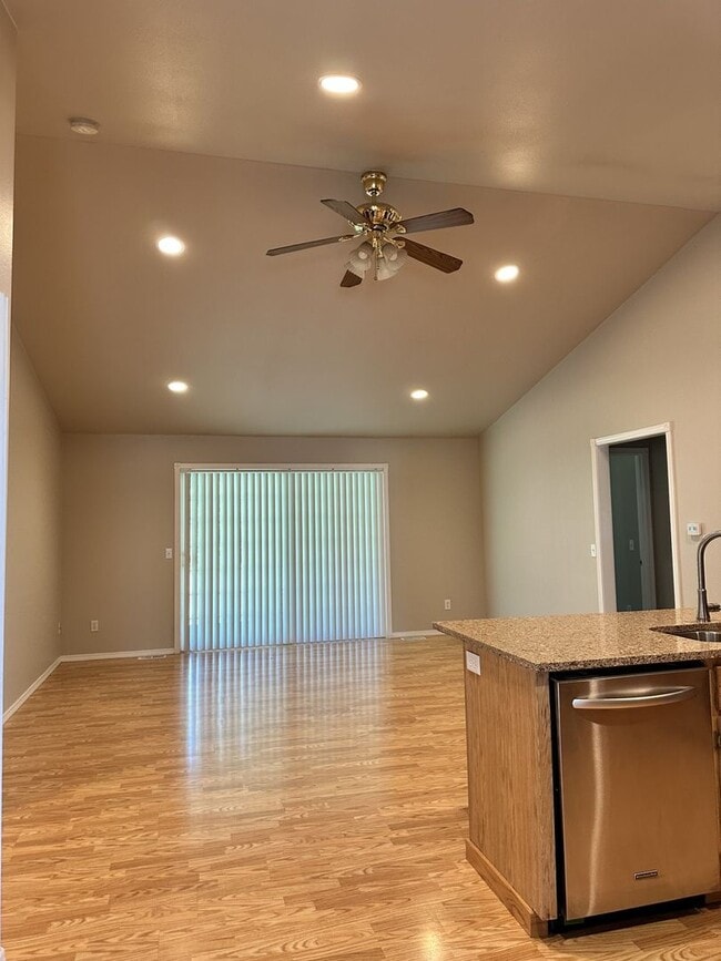 Photo - 2225 James Cir Unit A