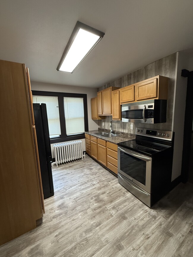 Photo - 1214 S 76th St