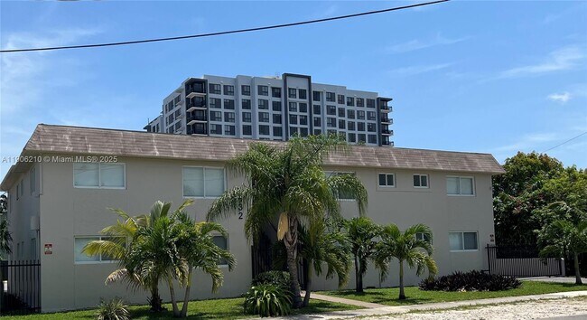 Photo - 1632 NW 16th Terrace Unit 5