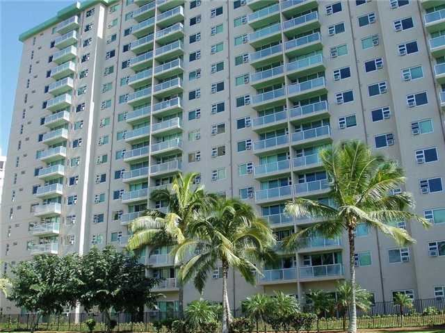 Building Photo - **COUNTRY CLUB VILLAGE 6 1BD/1BA/2PK CONDO FOR RENT!** Unit 606