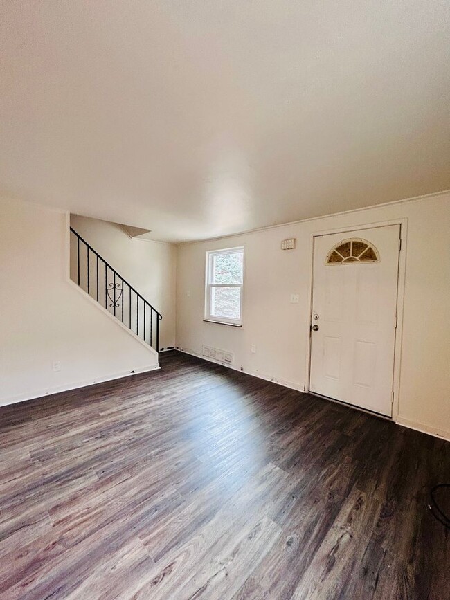 Photo - Newly Renovated 2 Bedroom Townhome