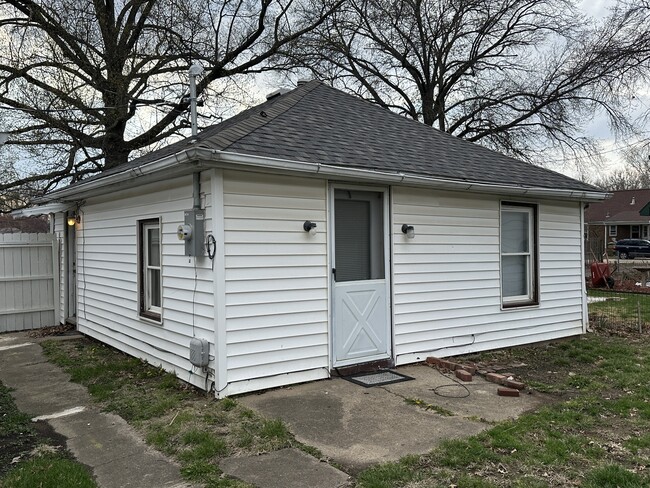 Photo - 103 N Waverly Ave House