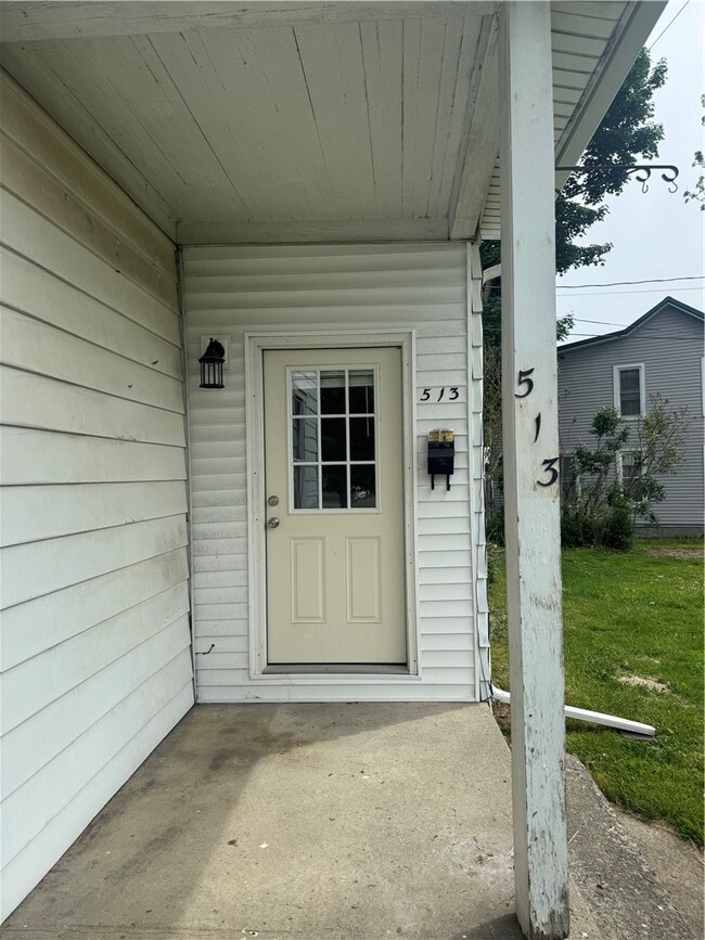Photo - 513 S Main St