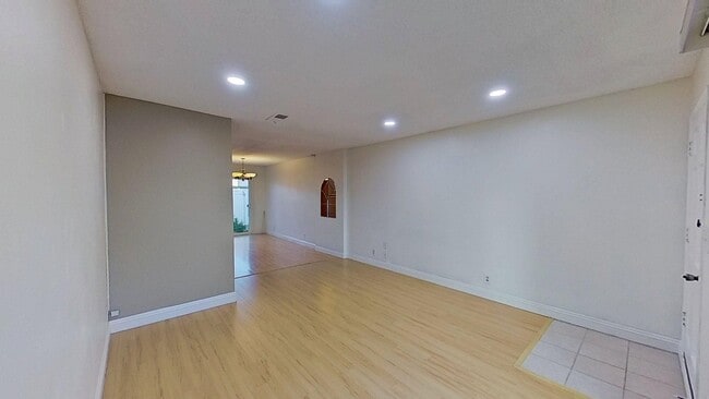 Photo - 5051 Argyle Dr