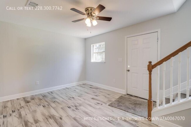 233 Milray Ln