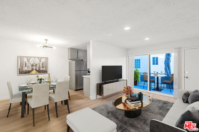 Building Photo - 4711 Beverly Blvd Rental