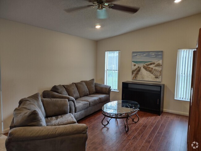 Building Photo - 1120 SE Palm Beach Rd Rental