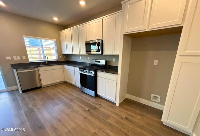 Photo - 7976 Corundum Dr