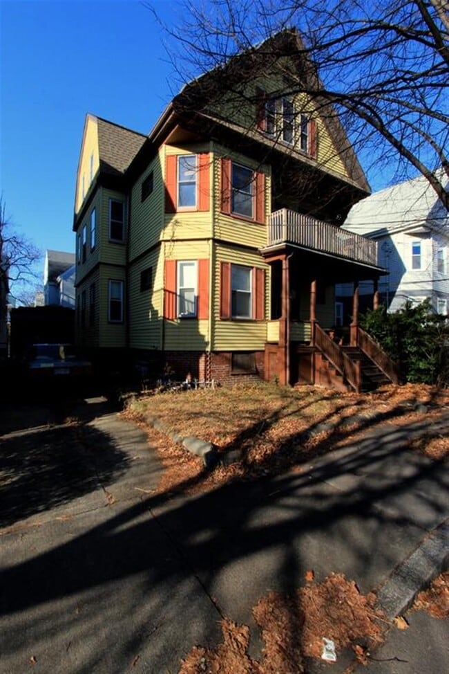 Building Photo - 92 Rogers Ave Unit 2