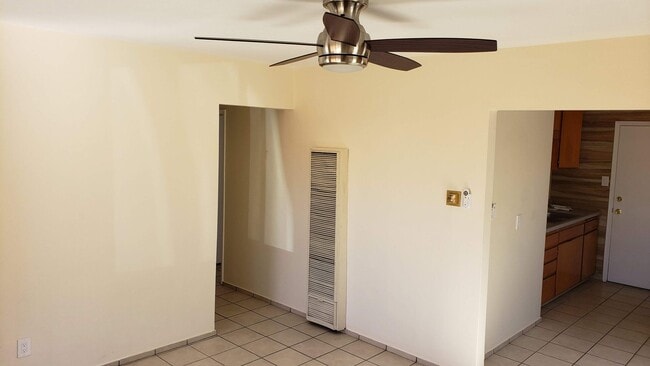 Photo - E Washington Ave Triplex Unit 1189 E Washington Ave