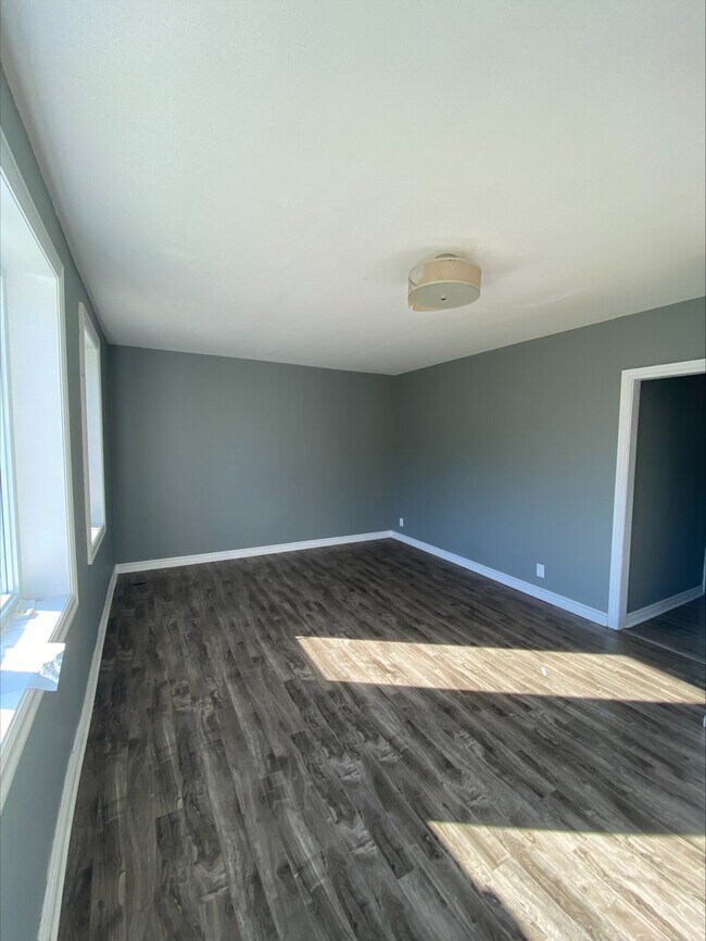 Photo - 1030 Riverside Dr