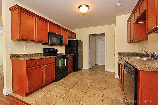 Photo - Founders Court 135/137 Unit 137