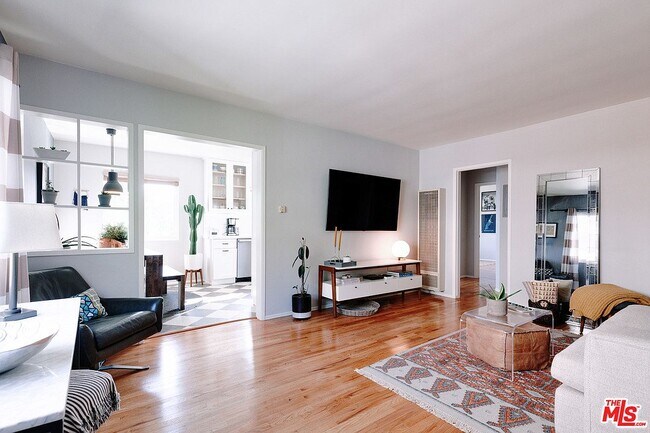 Sala de estar - 1419 15th St Unidad 5