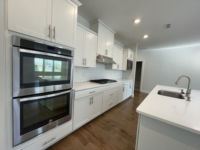 Photo - Beautiful Home in Foxland Harbor