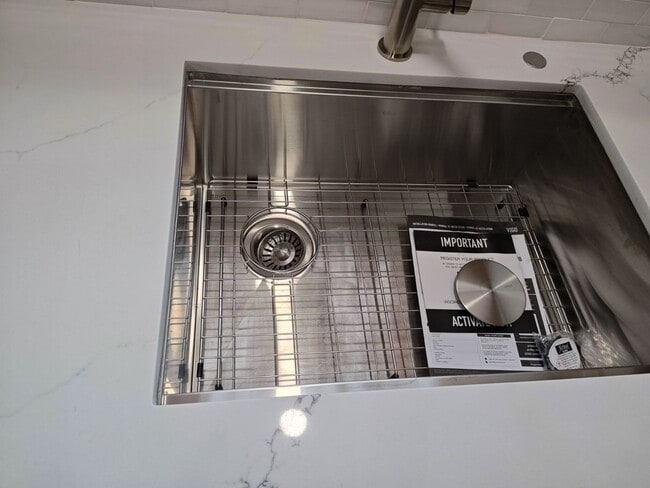 Photo - 600 Grove St
