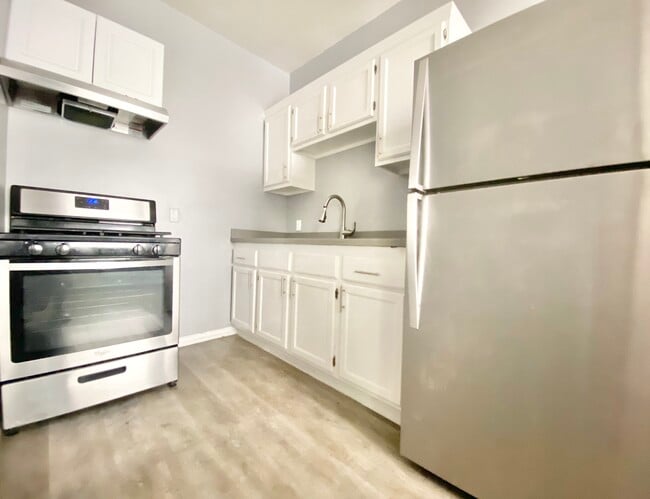 Building Photo - 854 S Oxford Ave Unit 509 Rental