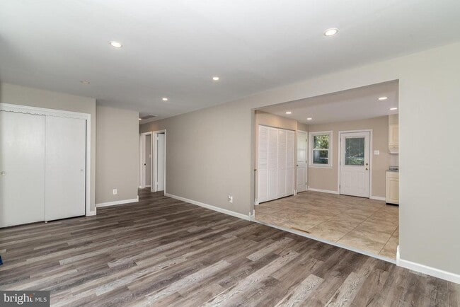 Photo - 400 E Main St