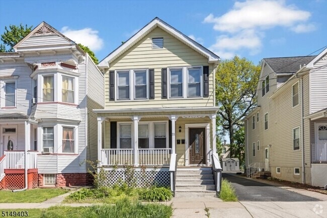 Building Photo - 21 Wheeler St Rental