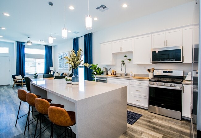 Photo - Townes at Peace Way