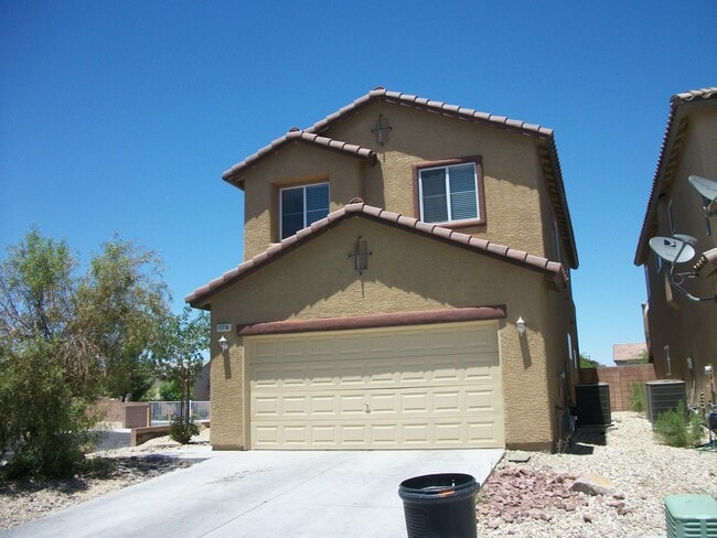 Building Photo - Garland Grove a very Nice Home in the South West!!!