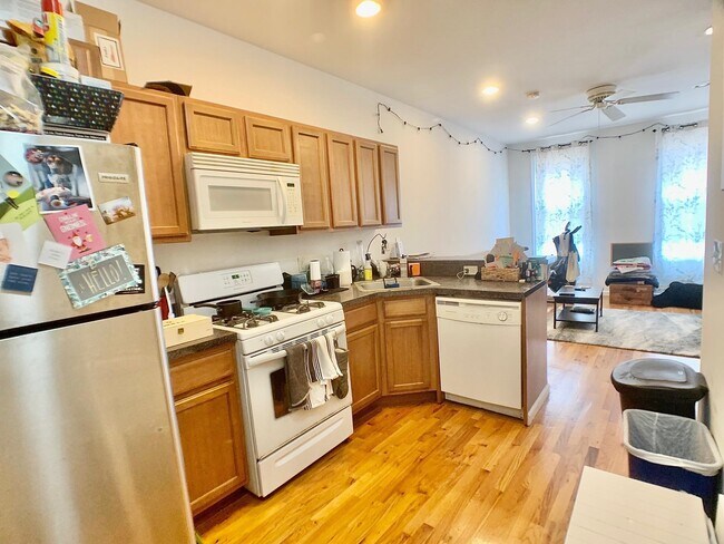 Photo - 158 Sherman Ave Apartment Unit 3R