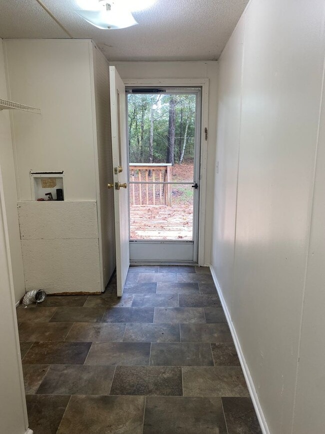 Photo - 21321 Crawford Lake Rd