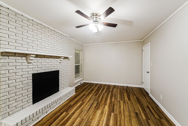 Photo - 1831 Mara Dr NE