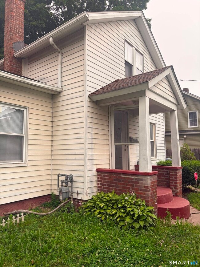 Building Photo - 133 Sherman Ave