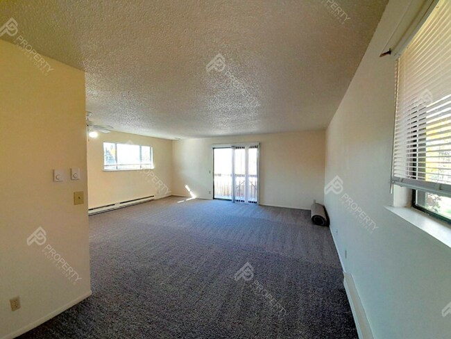 867 Birch Ave Unit 2